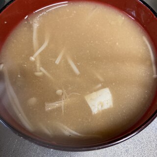 豆腐とえのきのミックス味噌の味噌汁